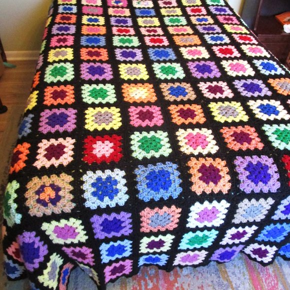 Huge Granny Squares Hand Crochet Afghan Bedspread Blanket Wool - Picture 2 of 12